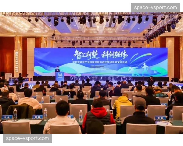 当前，体育服务知识库与AI训练正跨机构共享以加速创新。